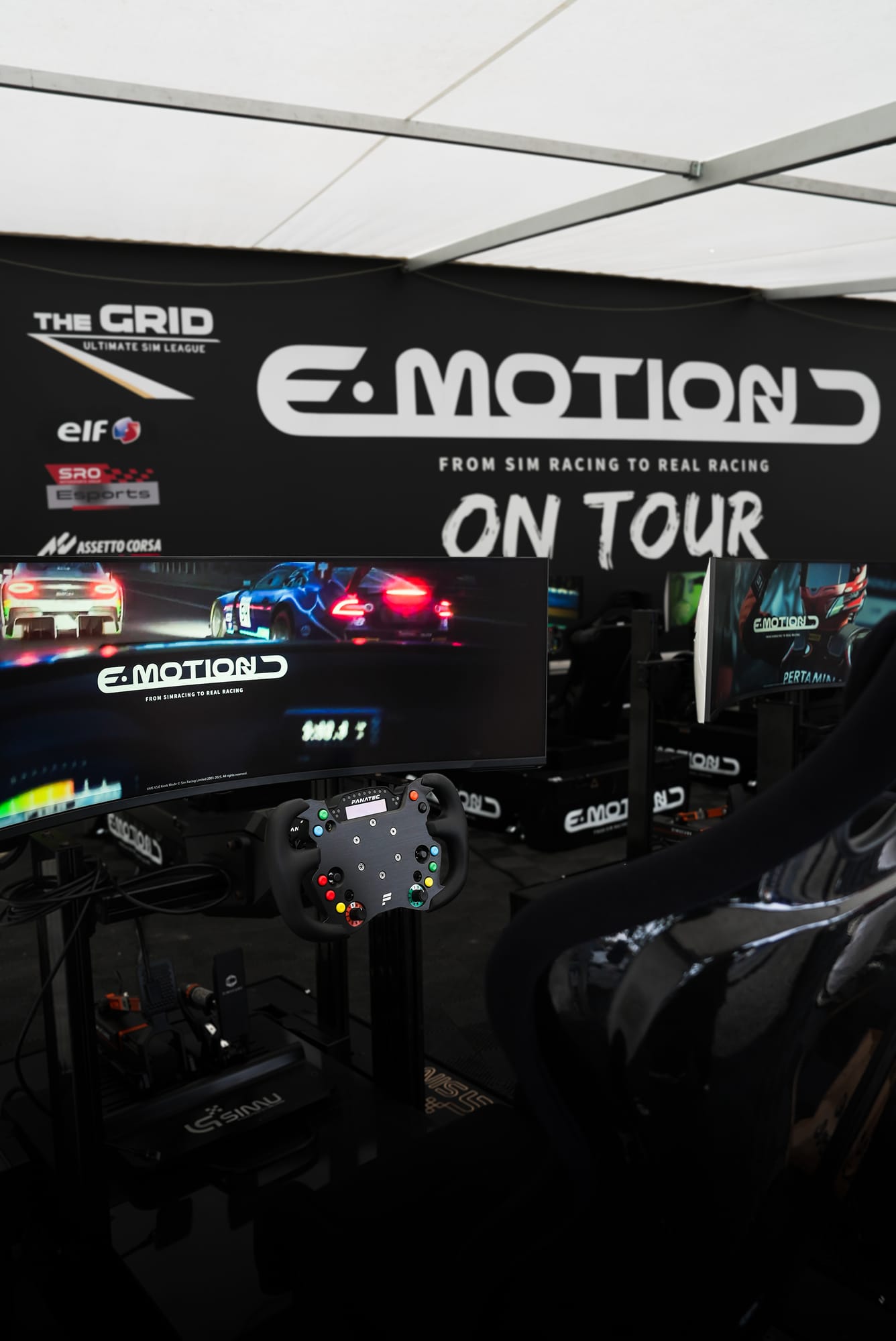 E-MOTION ON TOUR — simulateurs et camion